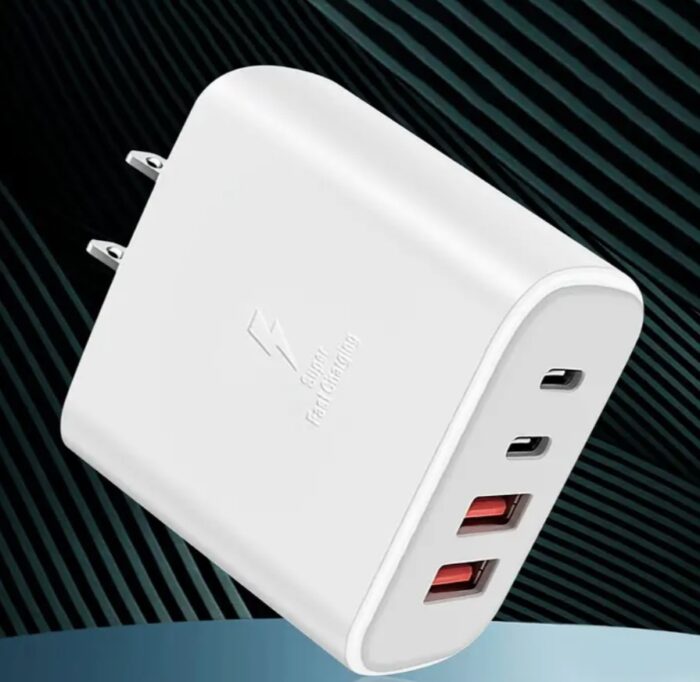 Super Fast Charging Wall Charger with USB-C For iPhone and iPad - Image 2